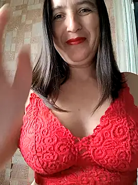 Snapshot of EvelinCutex chatting on 10-06-25, 11:33 EvelinCutex online show from 10-06-25, 11:33