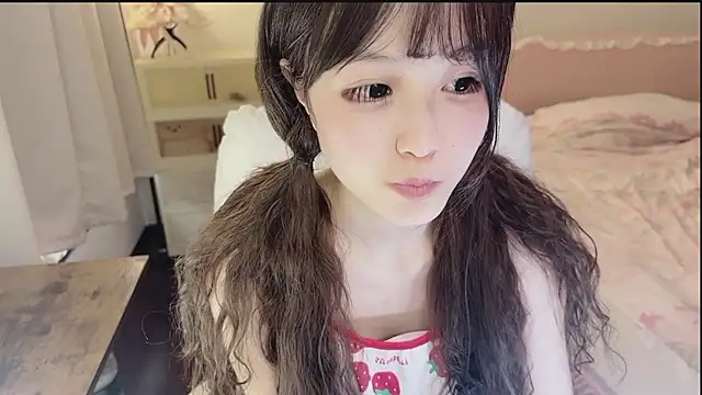 Snapshot of FuFu-puff chatting on 04-15-26, 01:55 FuFu-puff online show from 04-15-26, 01:55