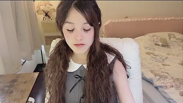 Snapshot of FuFu-puff chatting on 04-04-26, 05:14 FuFu-puff online show from 04-04-26, 05:14