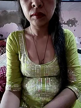 Paakhi-Singh online show from 12-22-25, 06:13