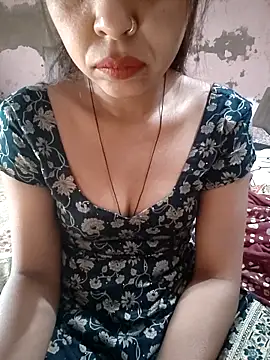 Paakhi-Singh online show from 12-17-25, 04:50