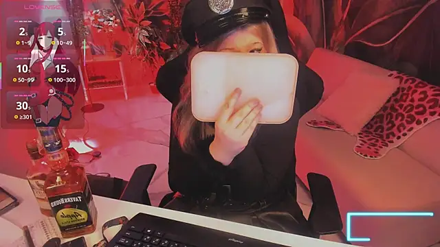 LilithNelson online show from 11-18-25, 08:56