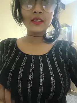 RAYI Queen 2 online show from 11-20-25, 08:26