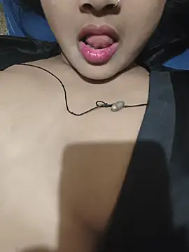 RAYI Queen 2 online show from 05-18-26, 07:29