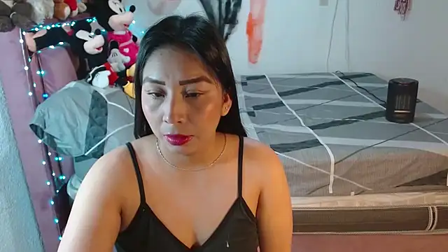 Mariajose202 online show from 10-17-25, 11:45