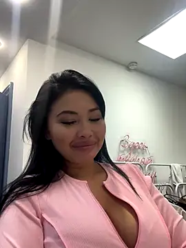 Snapshot of Mia_stepMOM chatting on 10-16-25, 05:59 Mia stepMOM online show from 10-16-25, 05:59