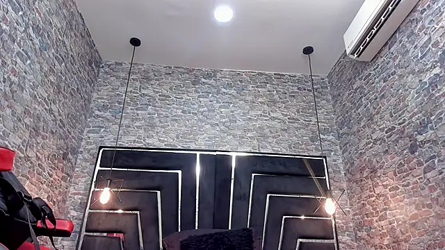 WILD FIREE  online show from 03-23-26, 08:08