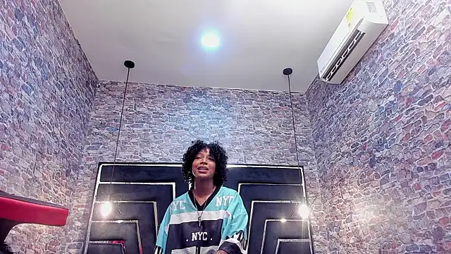 WILD FIREE  online show from 02-17-26, 06:49