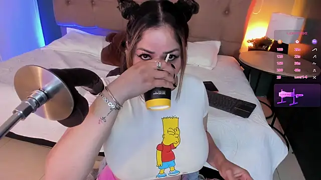Karol Pagee online show from 04-28-26, 03:44