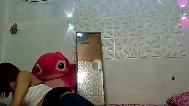 Snapshot of hugecockbabe chatting on 09-13-25, 07:25 hugecockbabe online show from 09-13-25, 07:25