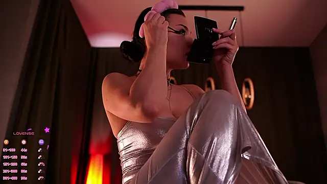 MaryHols online show from 02-20-26, 05:48