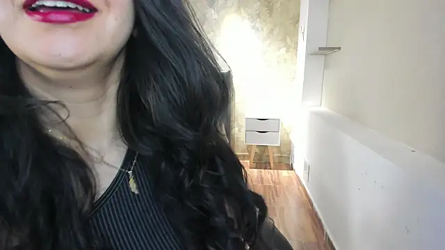 Saya Amaretto1 online show from 10-07-25, 07:04