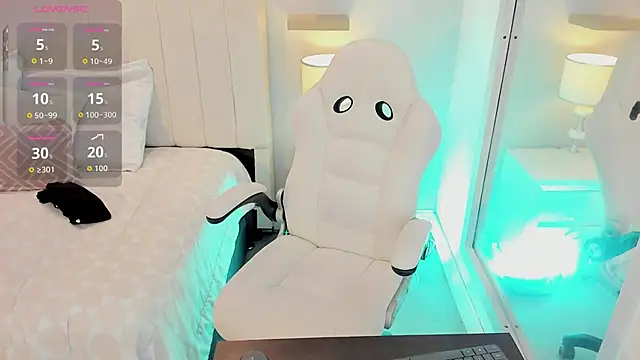 manyaa  online show from 11-27-25, 07:47