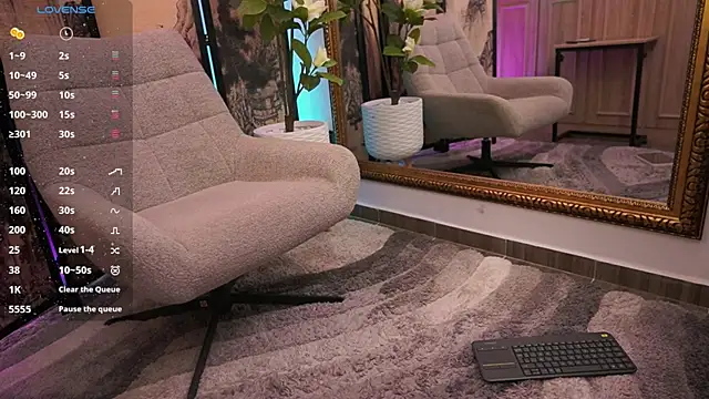 NamiKimura online show from 10-11-25, 11:44