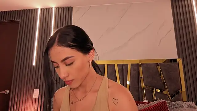 ScarletTorres online show from 05-19-26, 01:56