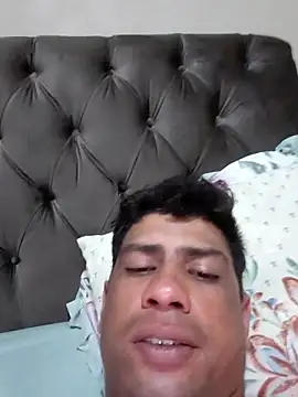 Snapshot of paulinhogostosinho chatting on 11-04-25, 10:35 paulinhogostosinho online show from 11-04-25, 10:35