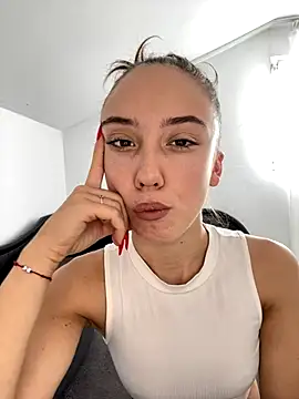 CristinaSww online show from 10-20-25, 01:11