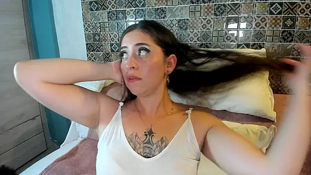 Keyla ruiz  online show from 05-05-26, 06:55