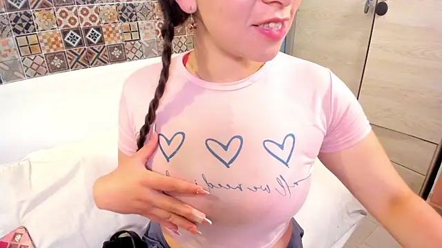 Keyla ruiz  online show from 04-12-26, 11:57