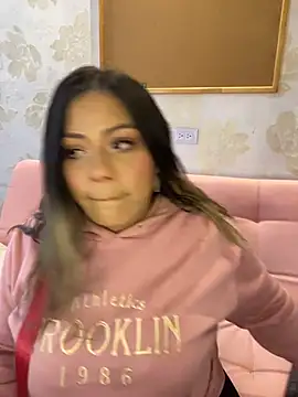 isabella horney  online show from 02-07-26, 11:51