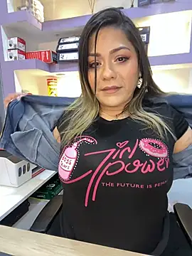 isabella horney  online show from 02-23-26, 01:44