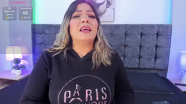 isabella horney  online show from 10-11-25, 07:59