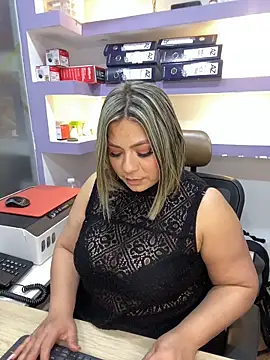 Snapshot of isabella_horney_ chatting on 03-05-26, 12:13 isabella horney online show from 03-05-26, 12:13