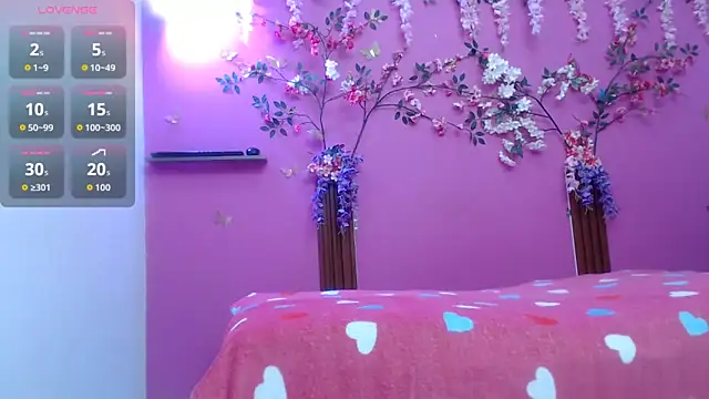 skinnybarbie022 online show from 06-18-26, 12:53