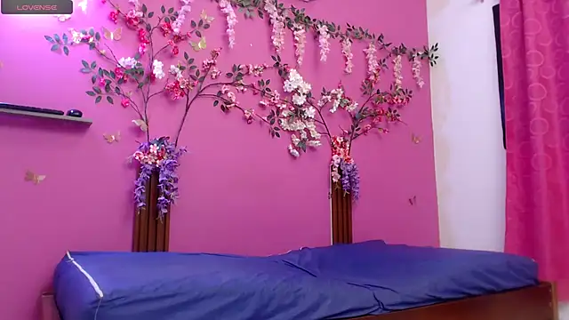 skinnybarbie022 online show from 06-21-26, 12:27