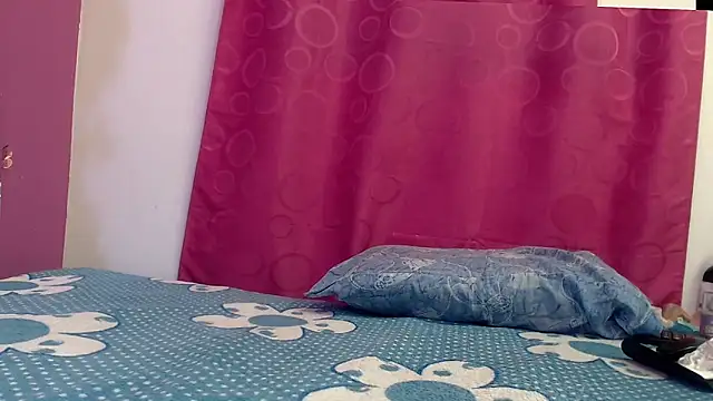 skinnybarbie022 online show from 10-12-25, 12:56