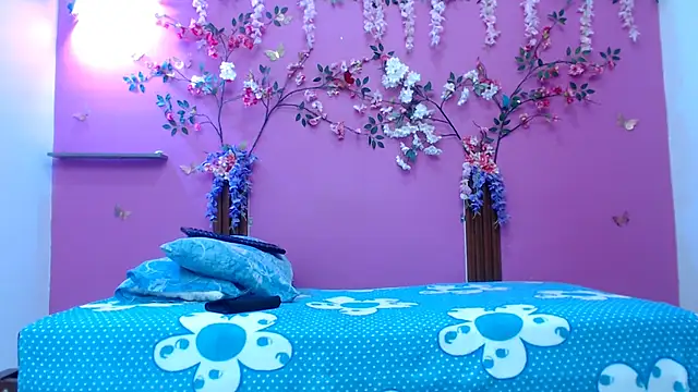 skinnybarbie022 online show from 04-03-26, 12:39