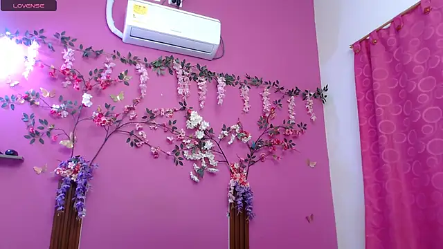 skinnybarbie022 online show from 06-26-26, 12:49