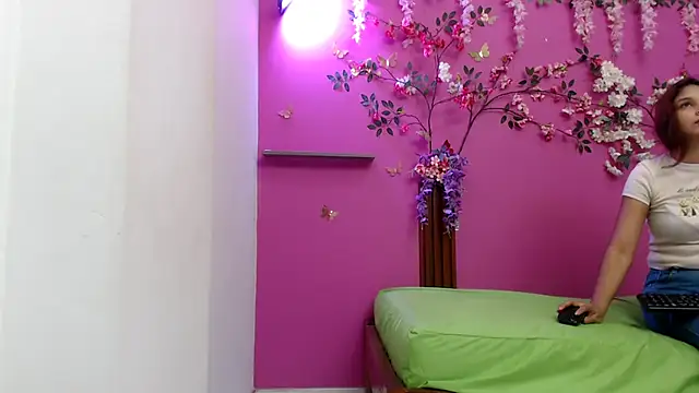 skinnybarbie022 online show from 05-03-26, 12:38