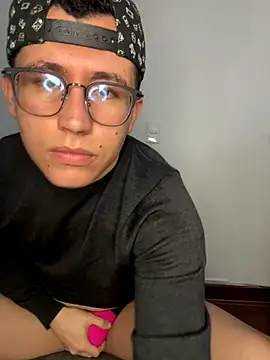 Kurtxxx22 online show from 11-14-25, 06:33