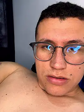 Kurtxxx22 online show from 01-06-26, 06:56