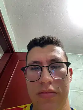 Kurtxxx22 online show from 06-17-26, 06:57