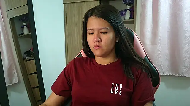 Oliviawatson1 online show from 04-22-26, 12:12