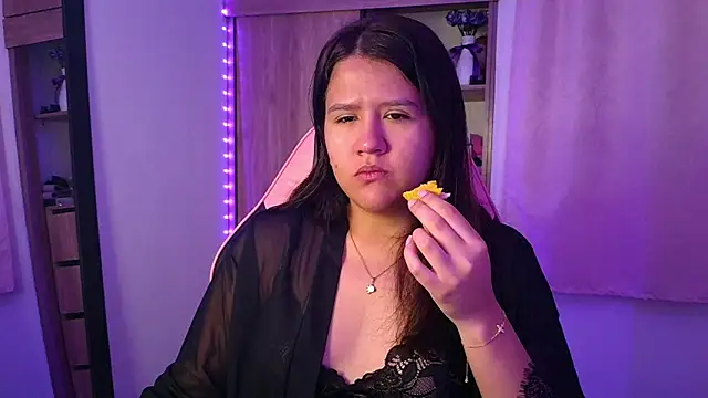 Oliviawatson1 online show from 04-26-26, 12:57