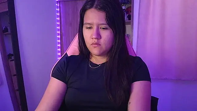 Oliviawatson1 online show from 05-30-26, 12:22