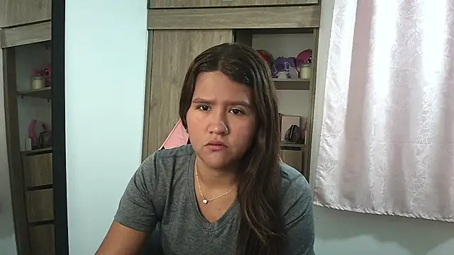 Oliviawatson1 online show from 09-15-25, 12:05