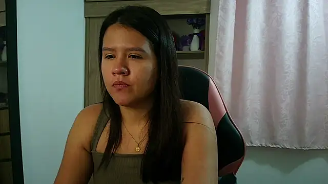 Oliviawatson1 online show from 02-22-26, 01:02