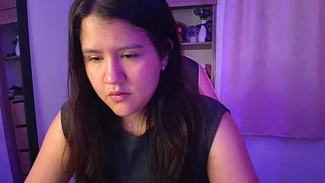Oliviawatson1 online show from 04-25-26, 12:19
