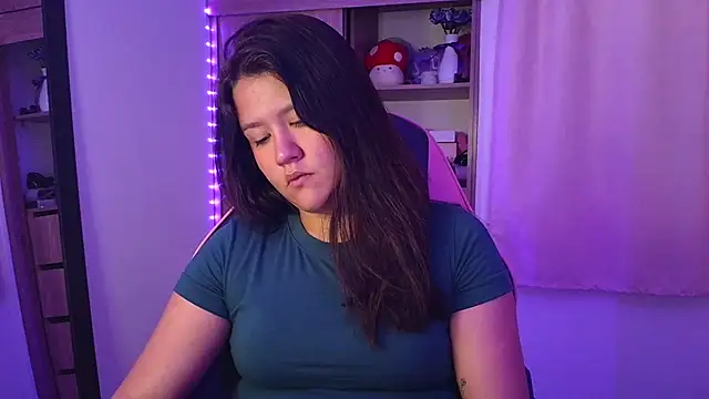 Oliviawatson1 online show from 04-24-26, 12:29