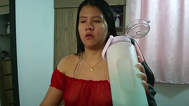 Oliviawatson1 online show from 02-19-26, 01:41