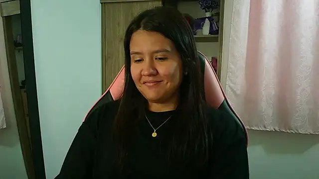 Oliviawatson1 online show from 05-11-26, 02:45