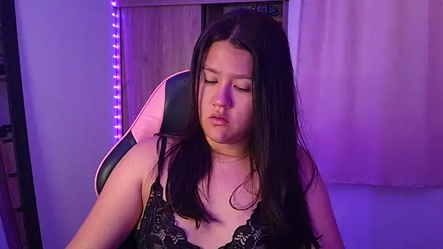Oliviawatson1 online show from 05-24-26, 12:16