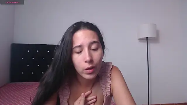 lilacream online show from 10-15-25, 03:31