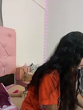 samanthadeluxe1 online show from 10-04-25, 10:44