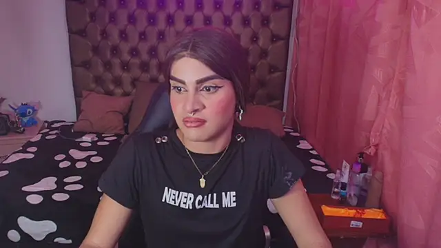 lailahdark online show from 11-20-25, 05:30