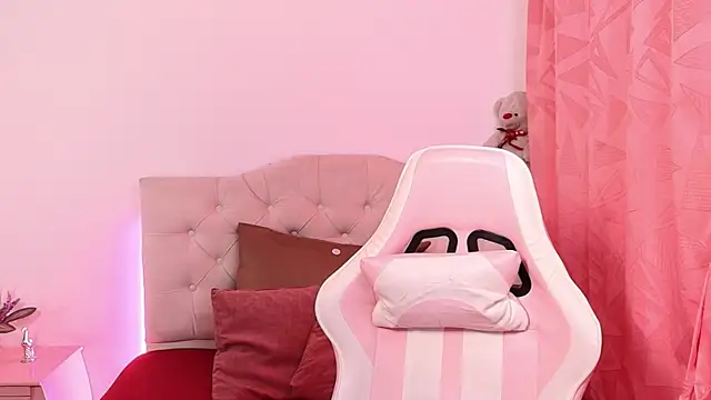 lailahdark online show from 10-04-25, 03:52